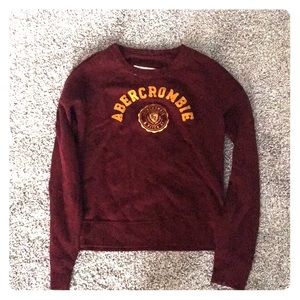 Light long sleeve sweater